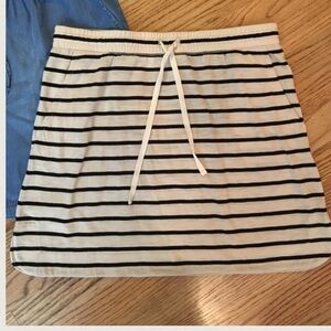 Adorable black and white striped Loft skirt.